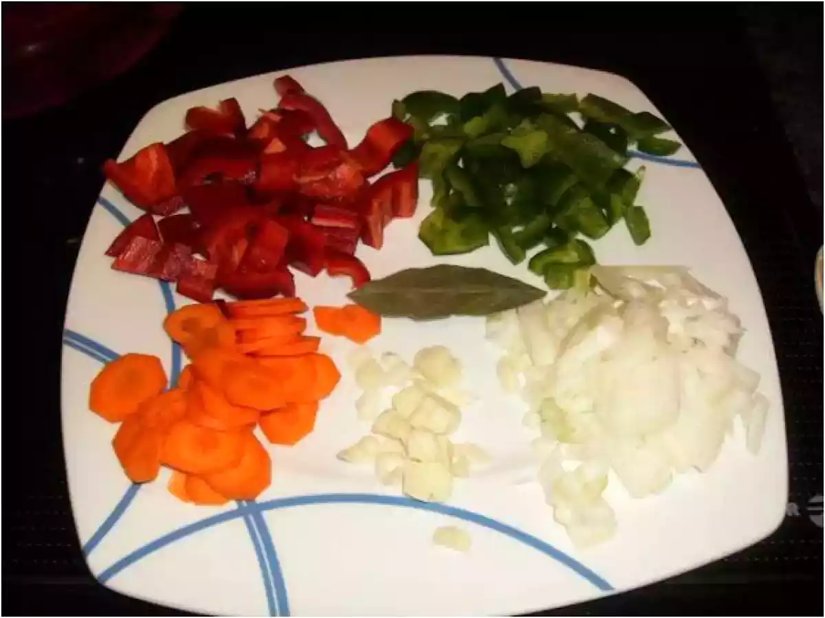 PATATAS CON COSTILLAS ADOBADAS - foto 2