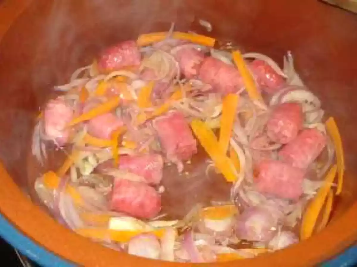 Patatas con garbanzos y longanizas - foto 3