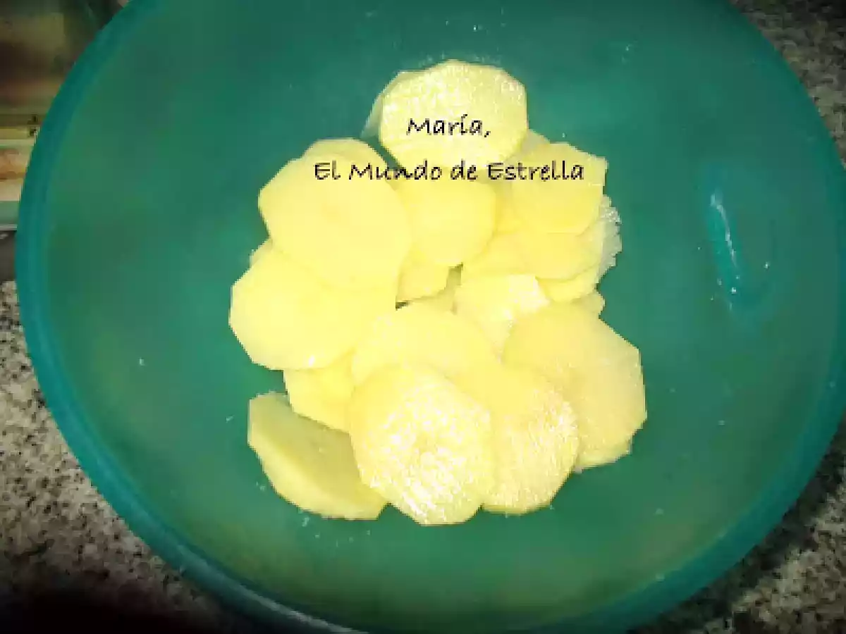 Patatas en tomate con huevo - foto 2