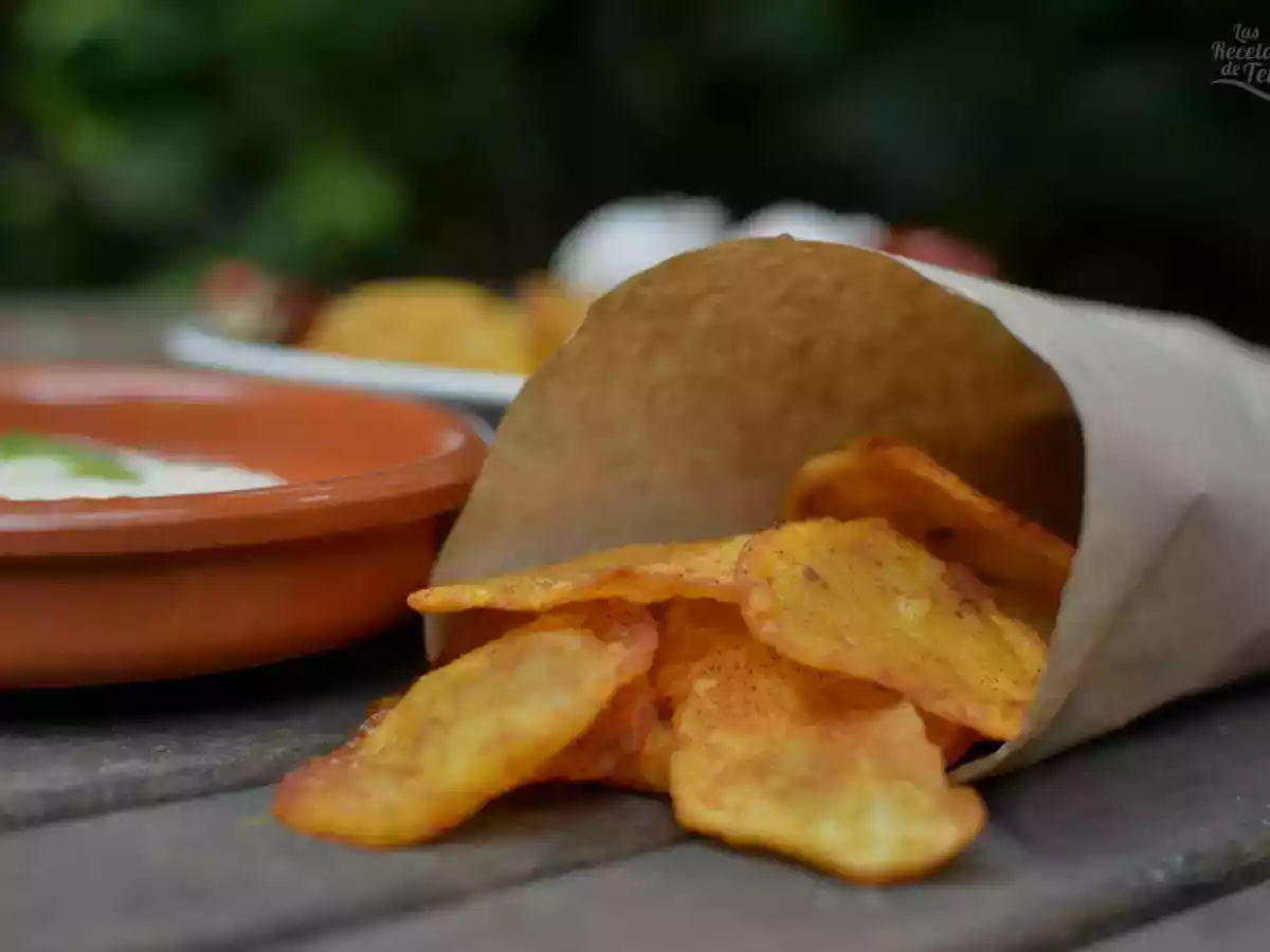 Patatas fritas aliñadas