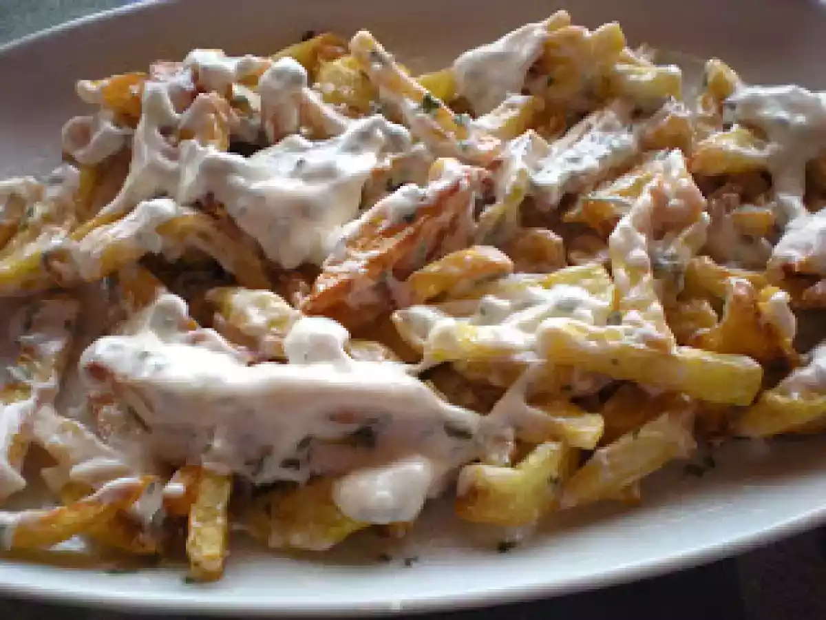 Patatas fritas con alioli