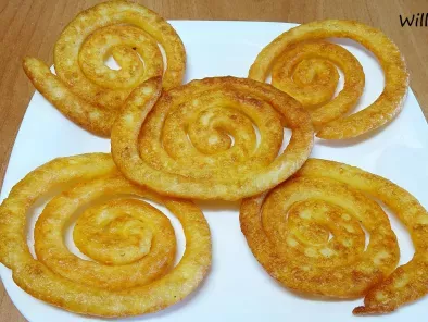 Patatas fritas crujientes en espiral