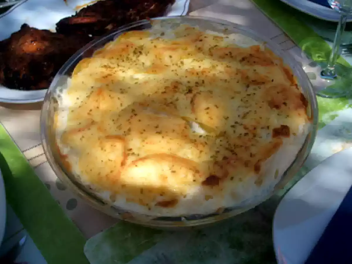 Patatas gratinadas con nata