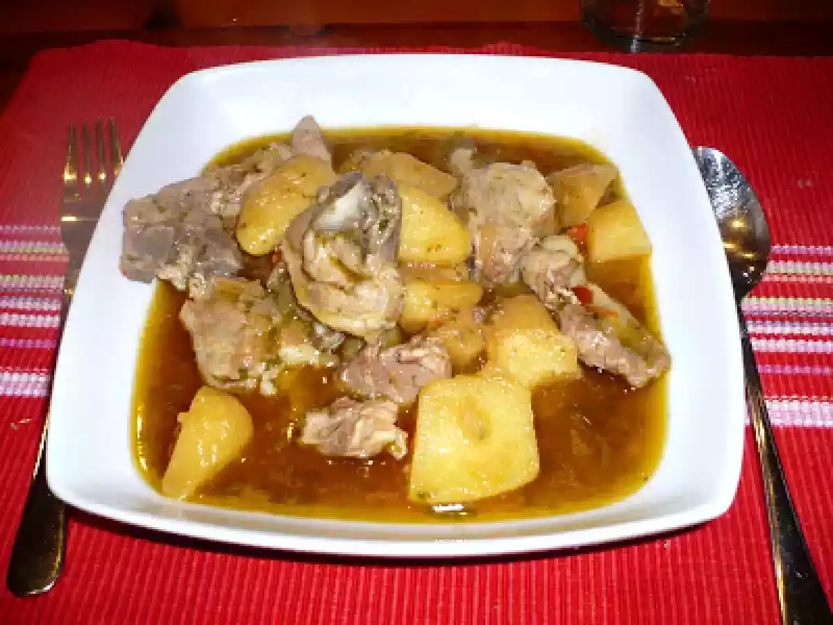 Patatas guisadas con cordero