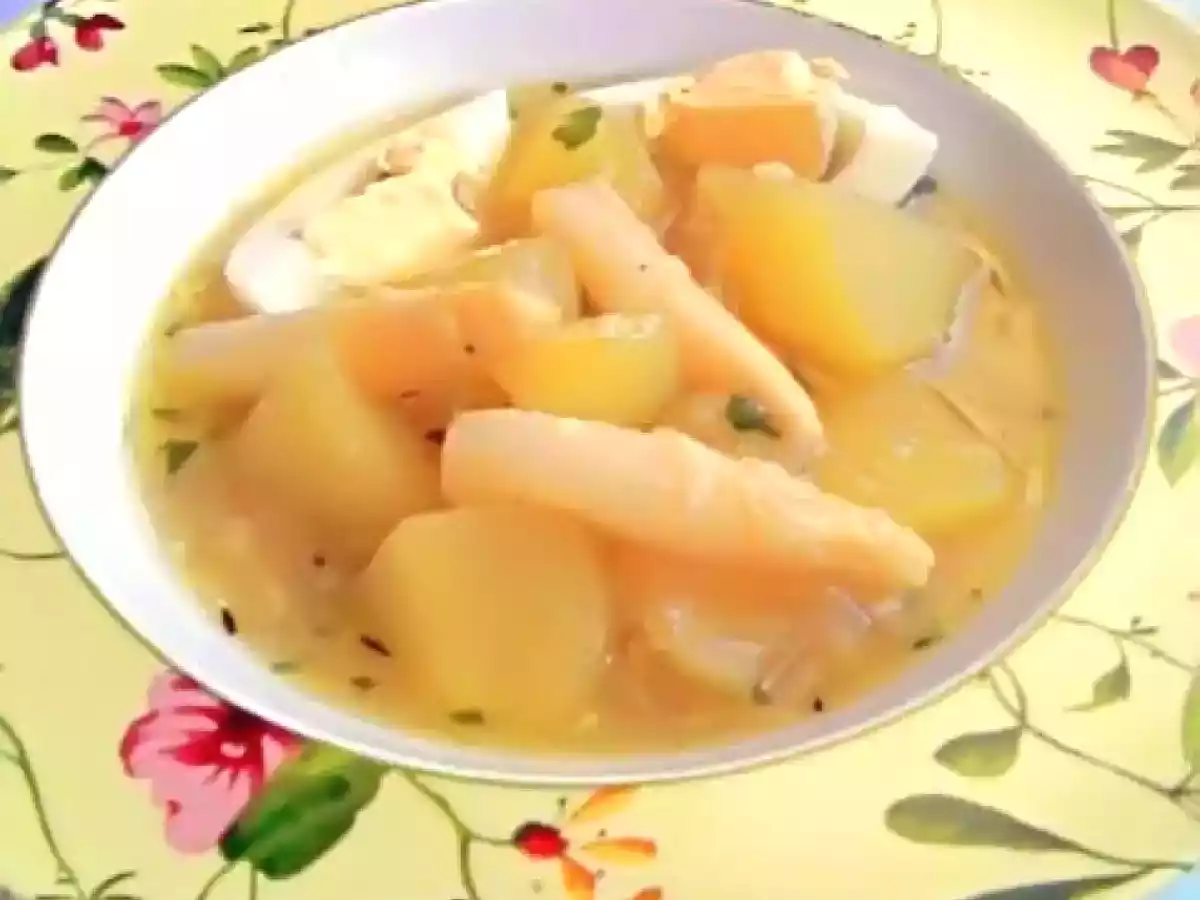 Patatas guisadas con espárragos