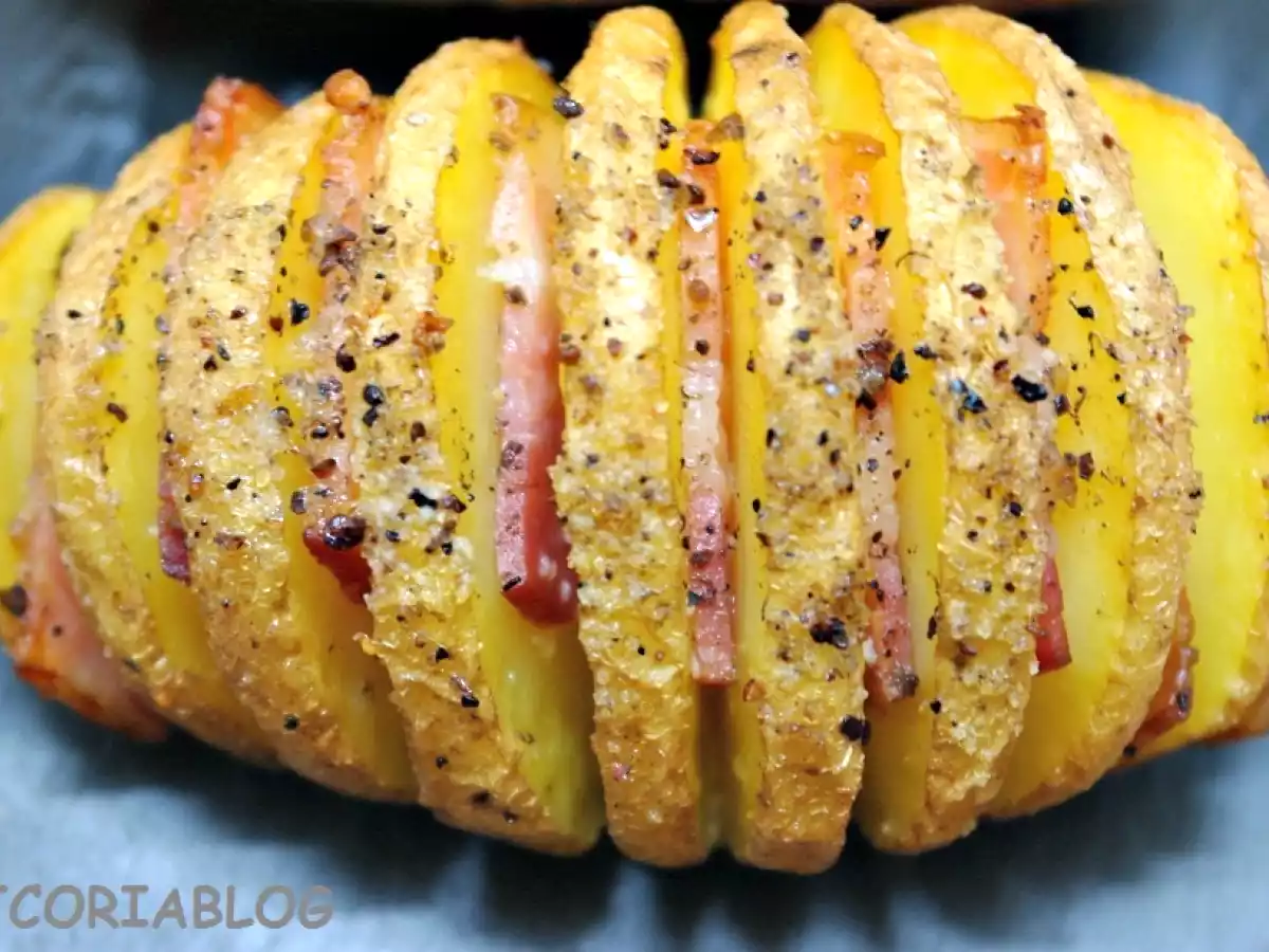 Patatas hasselback con bacon y ajo - foto 3