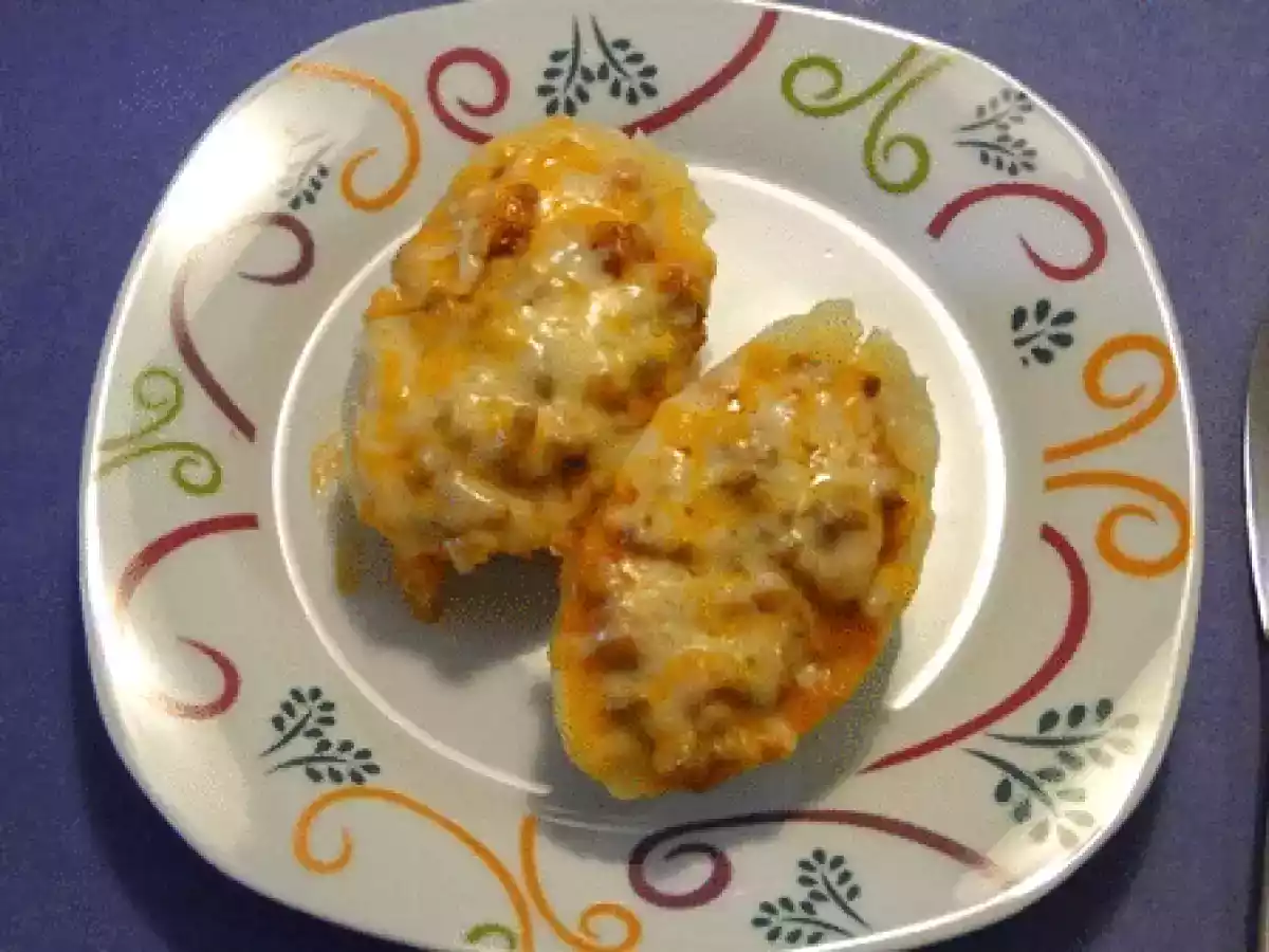 Patatas rellenas de carne