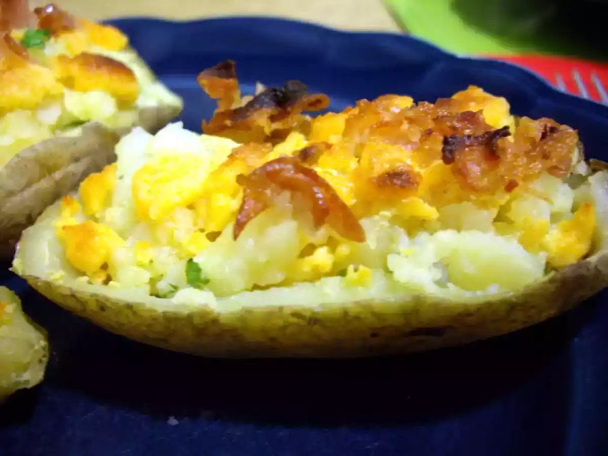 Patatas rellenas de queso Afuega'l Pitu rojo