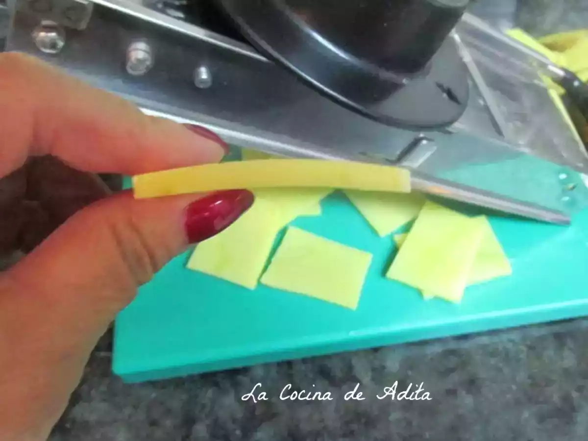 Patatas soufflés rellenas de alioli - foto 5