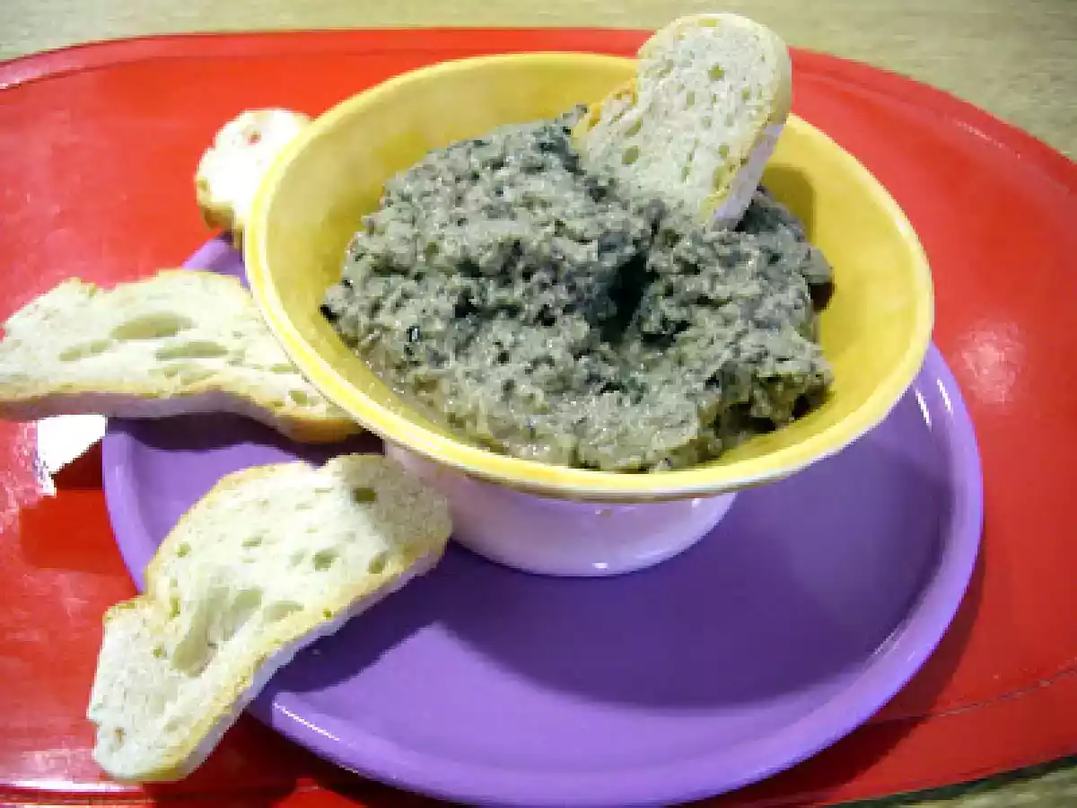 Paté de aceitunas negras