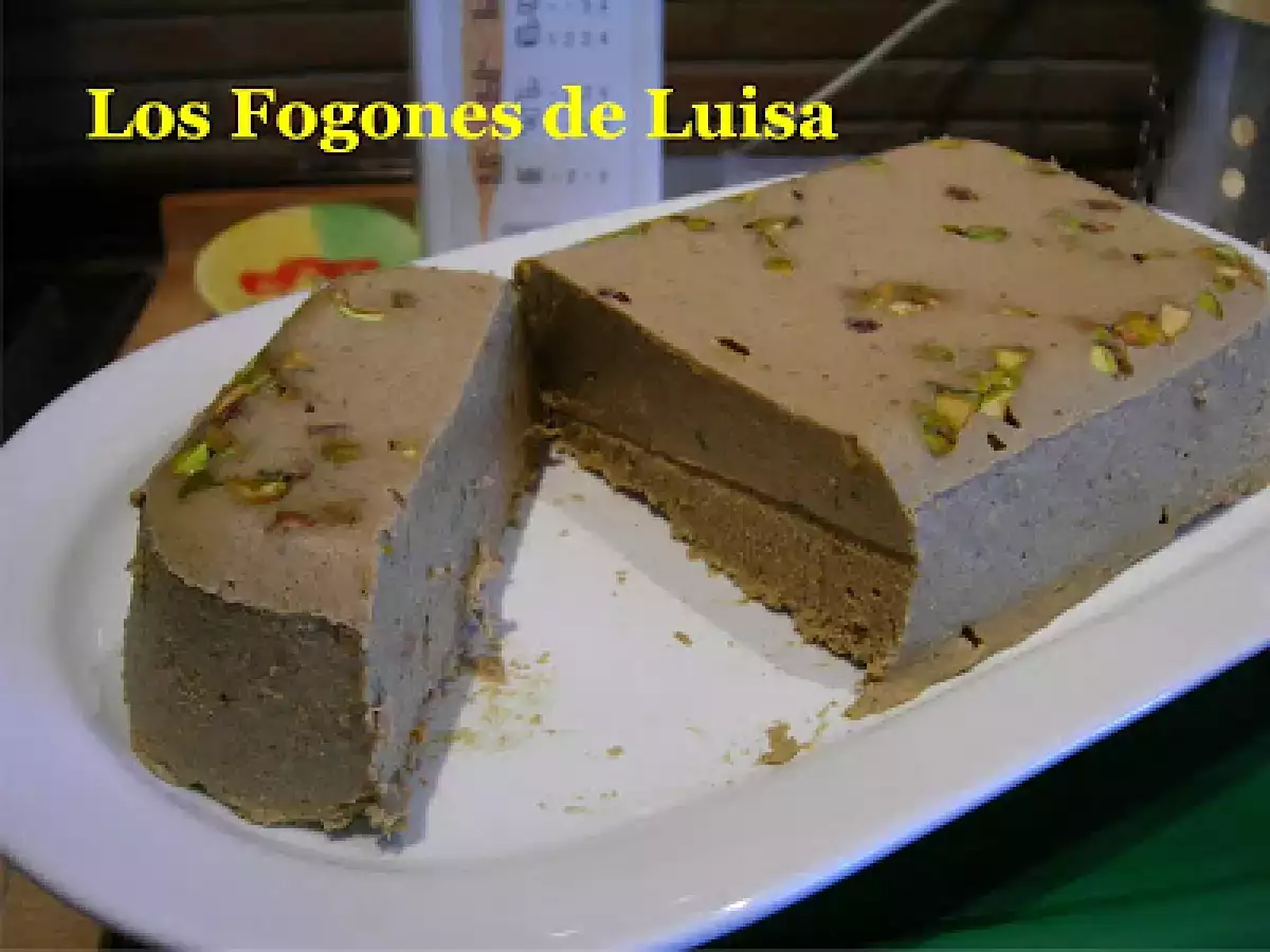 Paté de hígado con pistachos