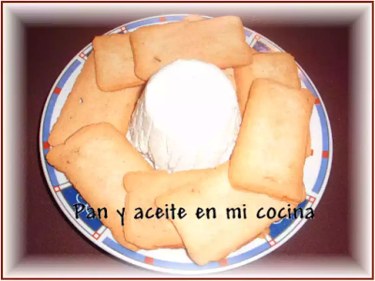 PATÉ DE QUESOS CON NUECES