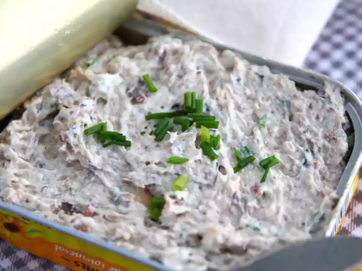 Paté de sardinas simple y rápido - foto 2