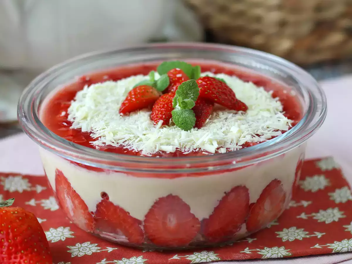 Pavê de morango, el postre brasileño de fresas y leche condensada que se toma bien frío - foto 3