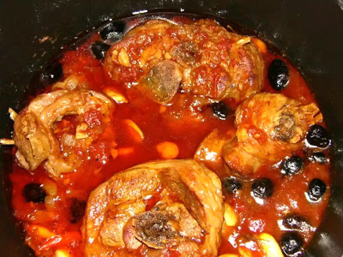 Pavo estofado con olivas y almendras - foto 2