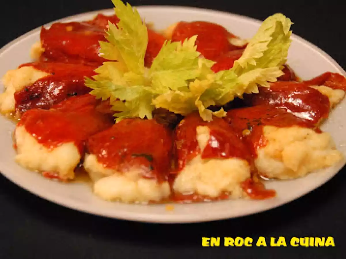 PEBROTS DEL PIQUILLO FARCITS DE BRANDADA DE BACALLÀ