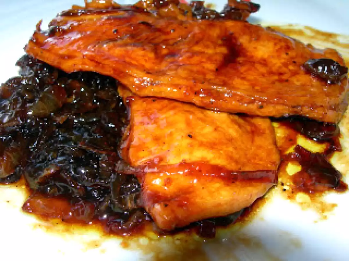 Pechuga de pollo con cebolla caramelizada. Paso a paso