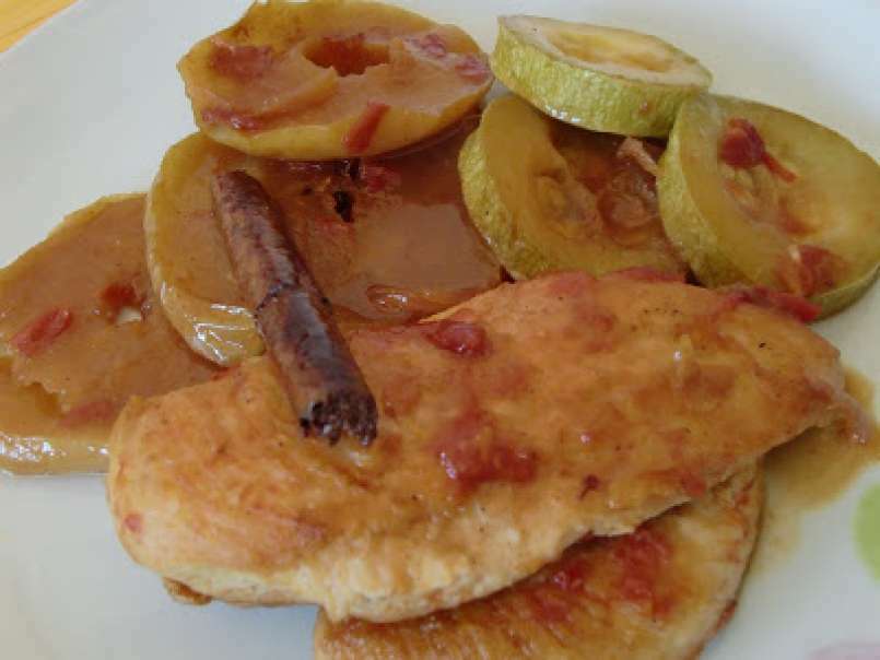 Pechuga de pollo con manzana y calabacín - foto 2