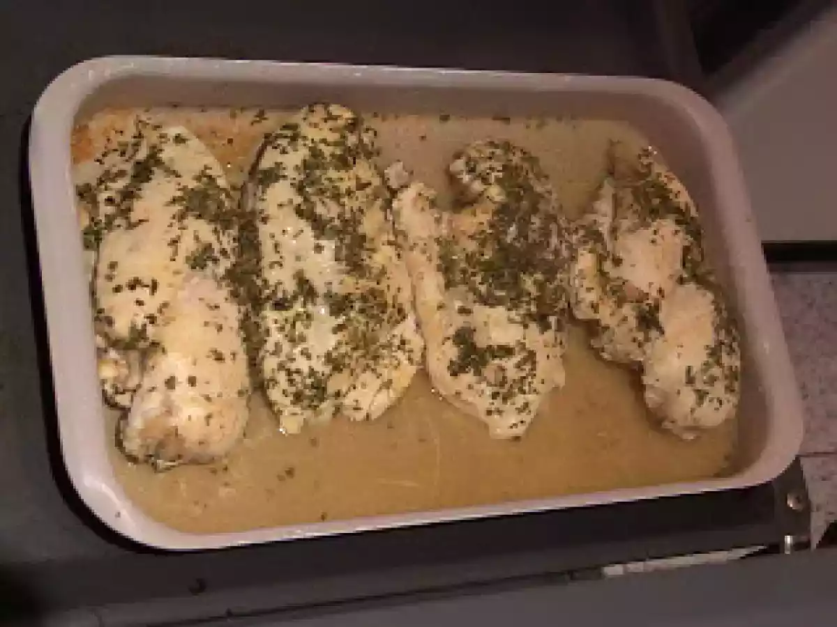 PECHUGA DE POLLO CON OREGANO AL VINO BLANCO Y SORTEO