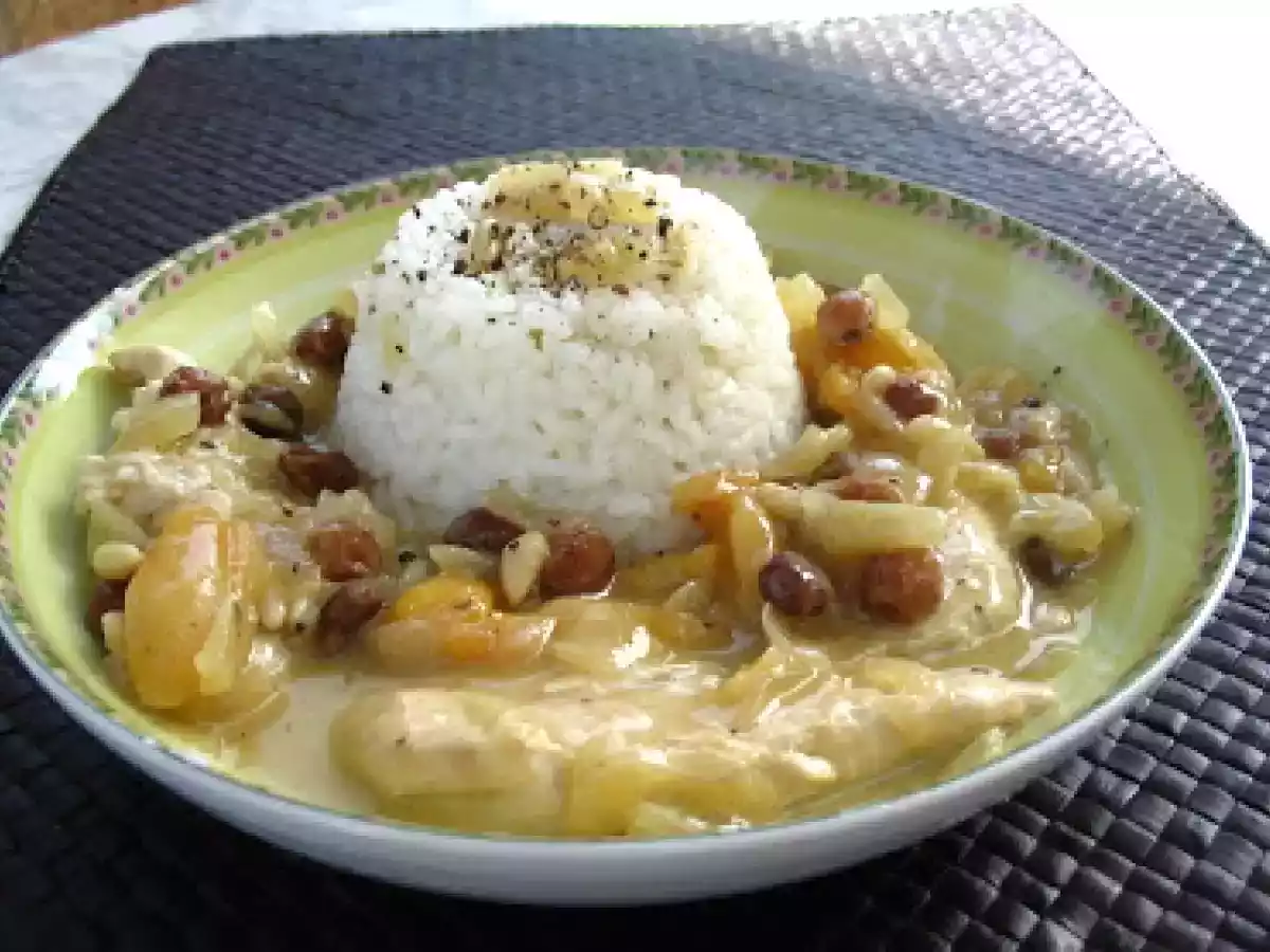 PECHUGA DE POLLO CON PASAS, OREJONES Y PIÑONES - foto 2