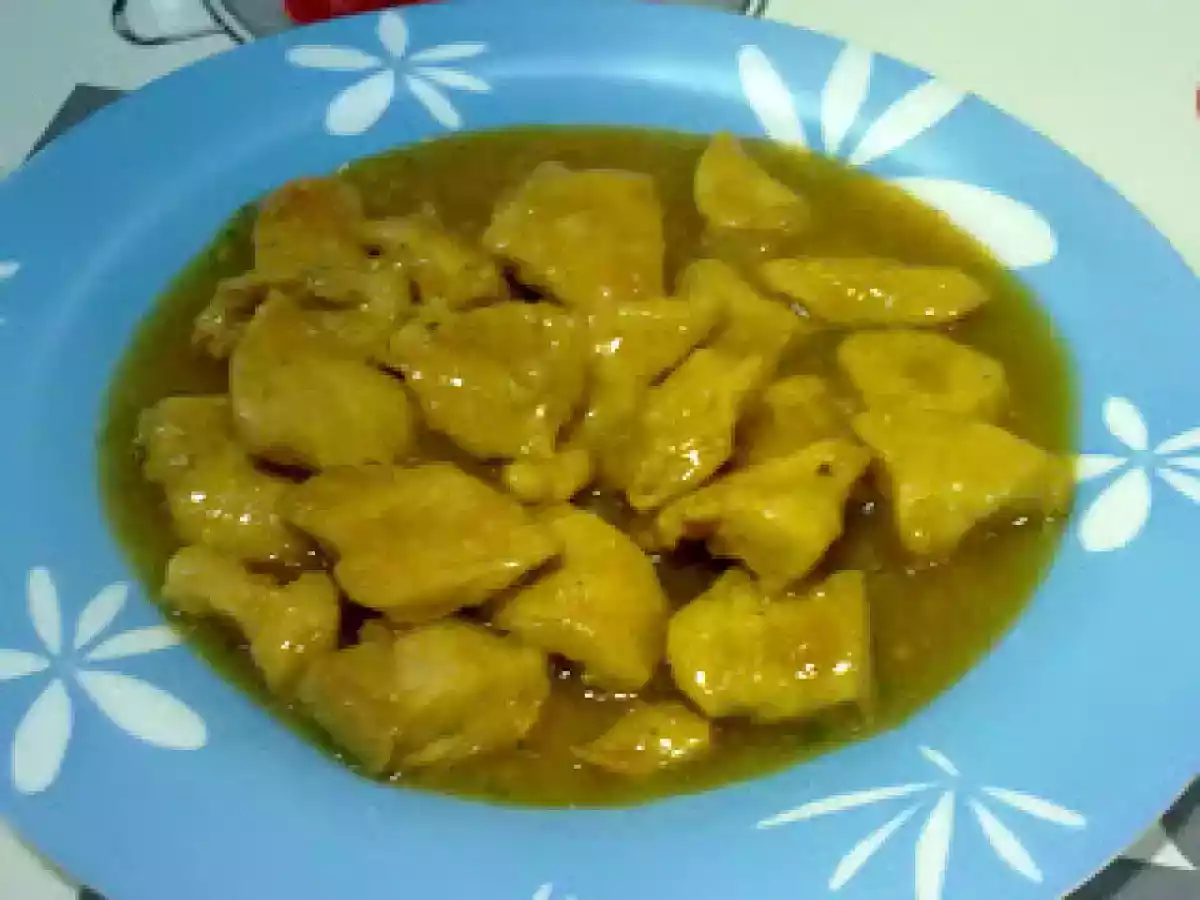 PECHUGA DE POLLO CON SOPA DE CEBOLLA Y CERVEZA