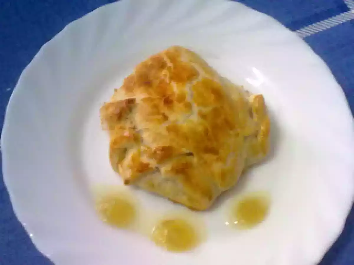 PECHUGA DE POLLO ENVUELTA EN HOJALDRE CON MERMELADA DE CEBOLLA Y ...300 SEGUIDORES - foto 2