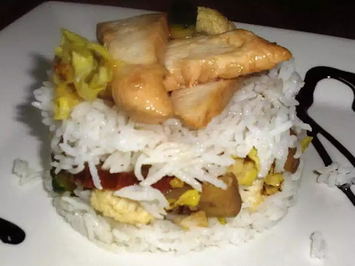 PECHUGA MARINADA A LA SOJA CON WOK DE VERDURAS. - foto 2