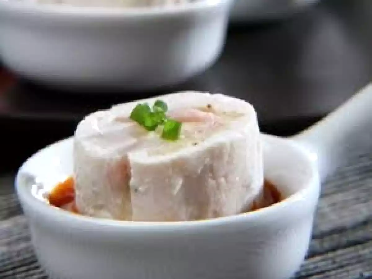 PECHUGAS AL QUESO BRIE CON SALSA DE TOMATE