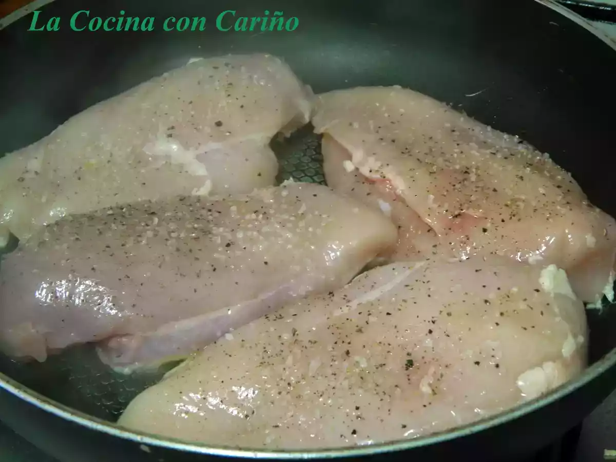 Pechugas de pollo con salsa de quesos y nueces - foto 2