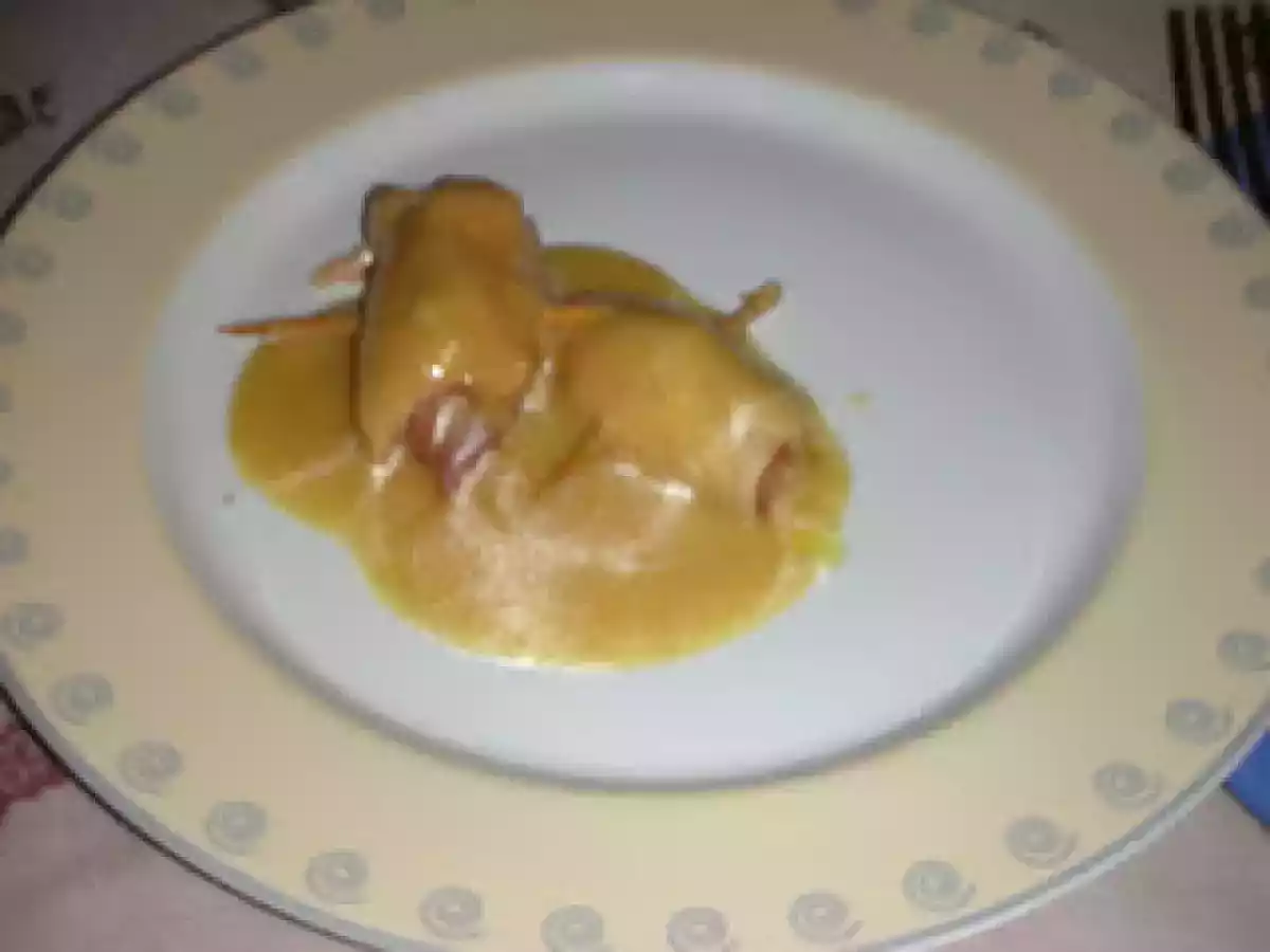 Pechugas de pollo rellenas de jamón y pera