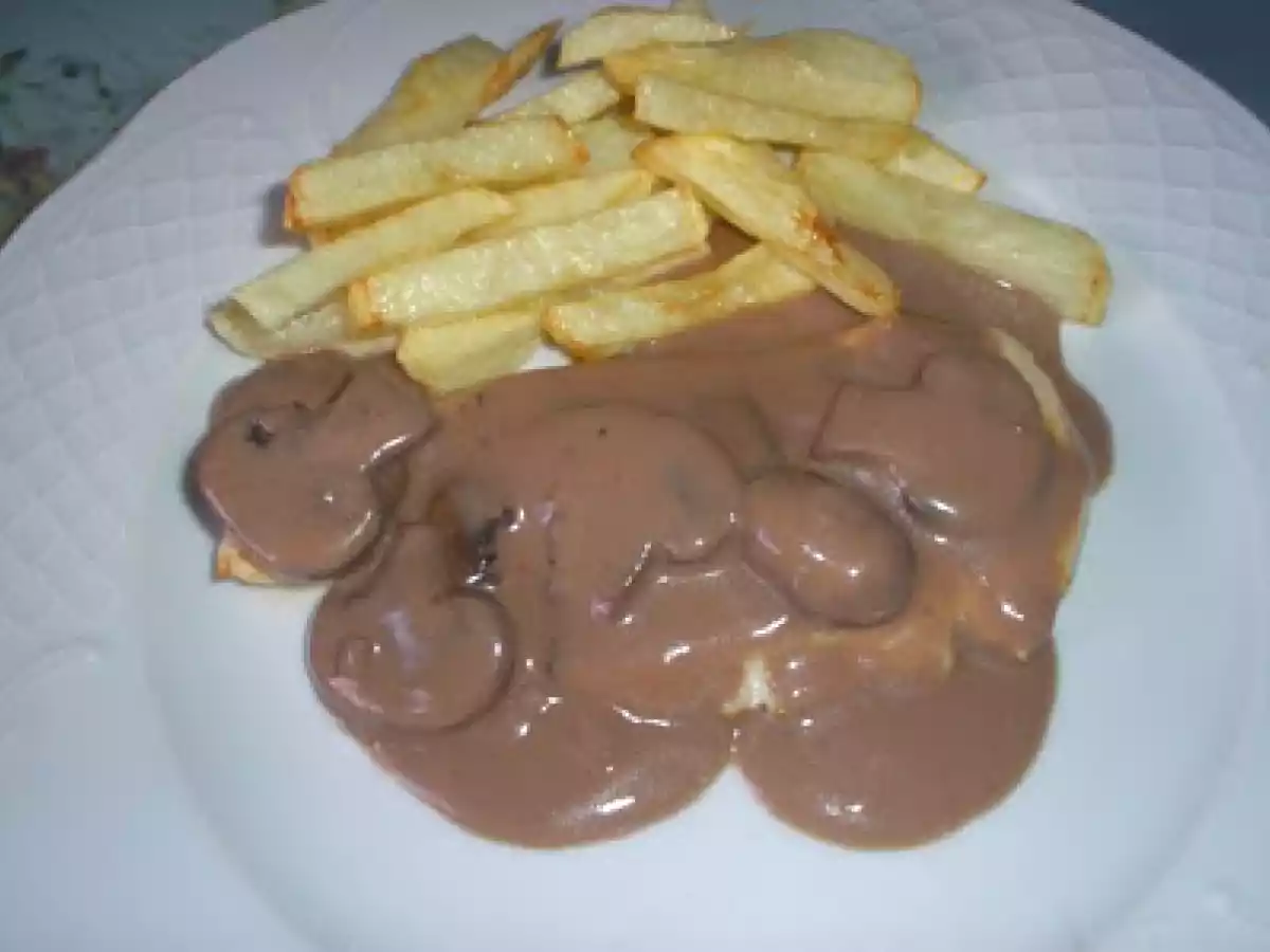 Pechugas en salsa de champiñones