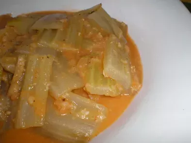 Pencas de acelgas en salsa