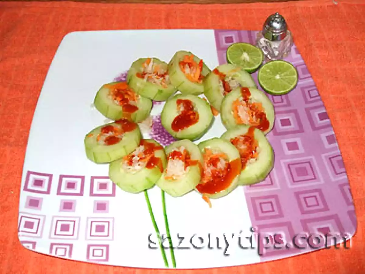 Pepinos rellenos de zanahoria y jicama