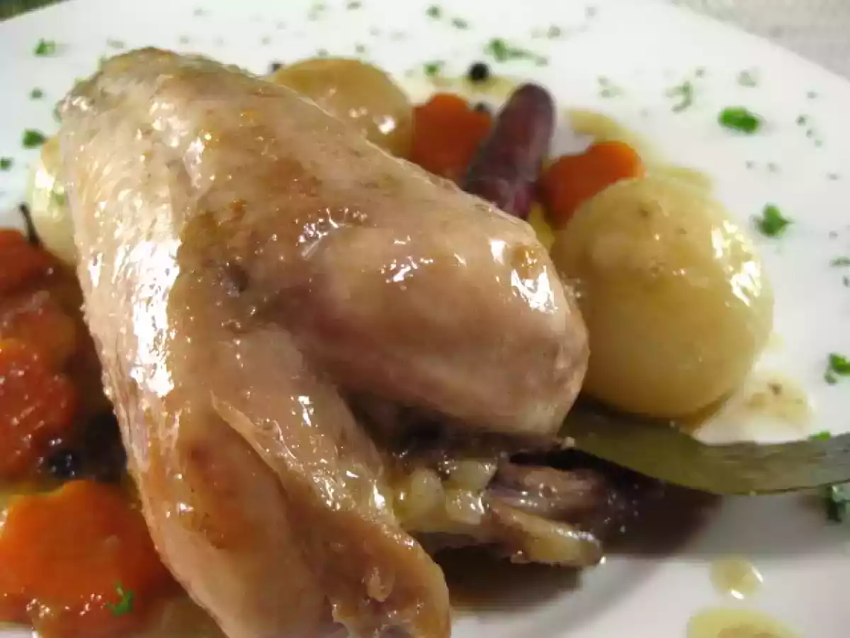 PERDICES EN ESCABECHE DE CLAVO, LAUREL Y CANELA - foto 2