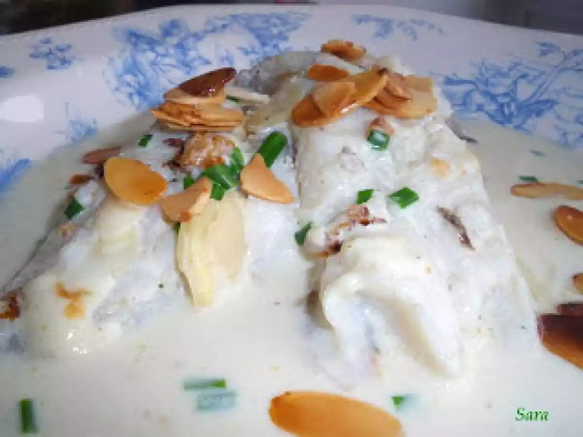 Pescadilla en salsa de almendras