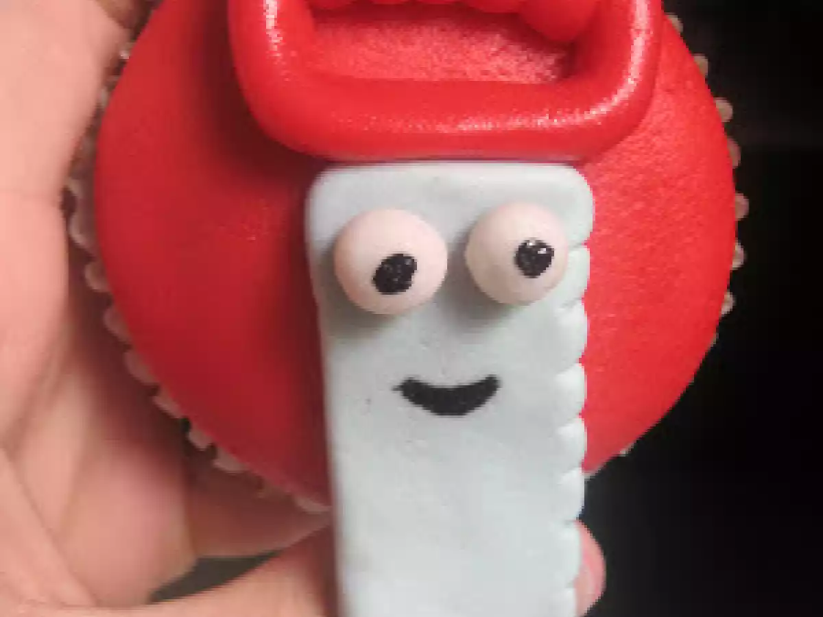 Pescado blanco en salsa de calabacín y cupcakes fondant para Álvaro - foto 4