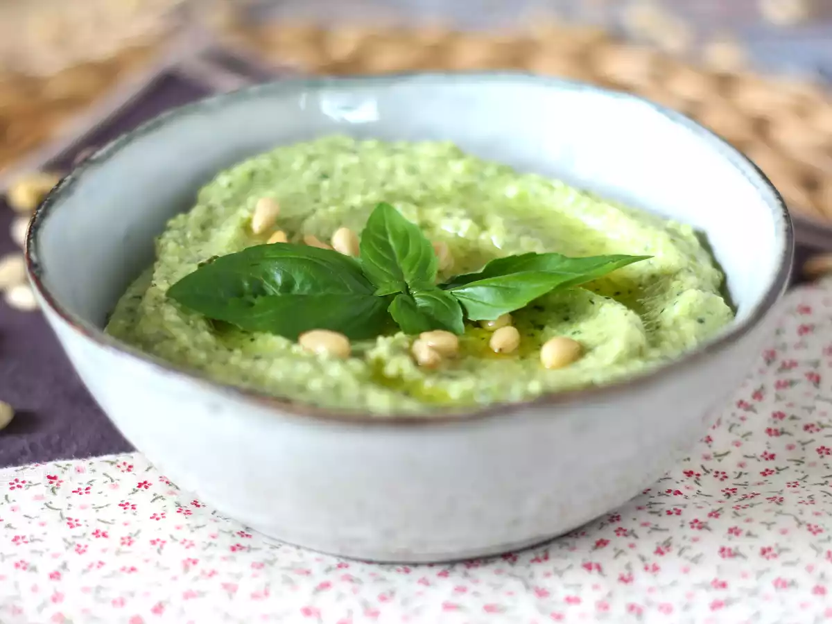 Pesto de calabacín, la salsa saludable que no necesita cocción - foto 3