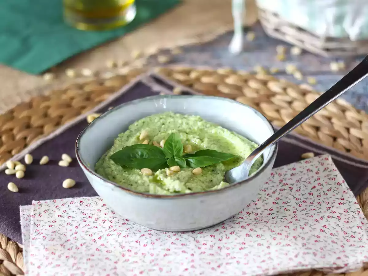 Pesto de calabacín, la salsa saludable que no necesita cocción - foto 5