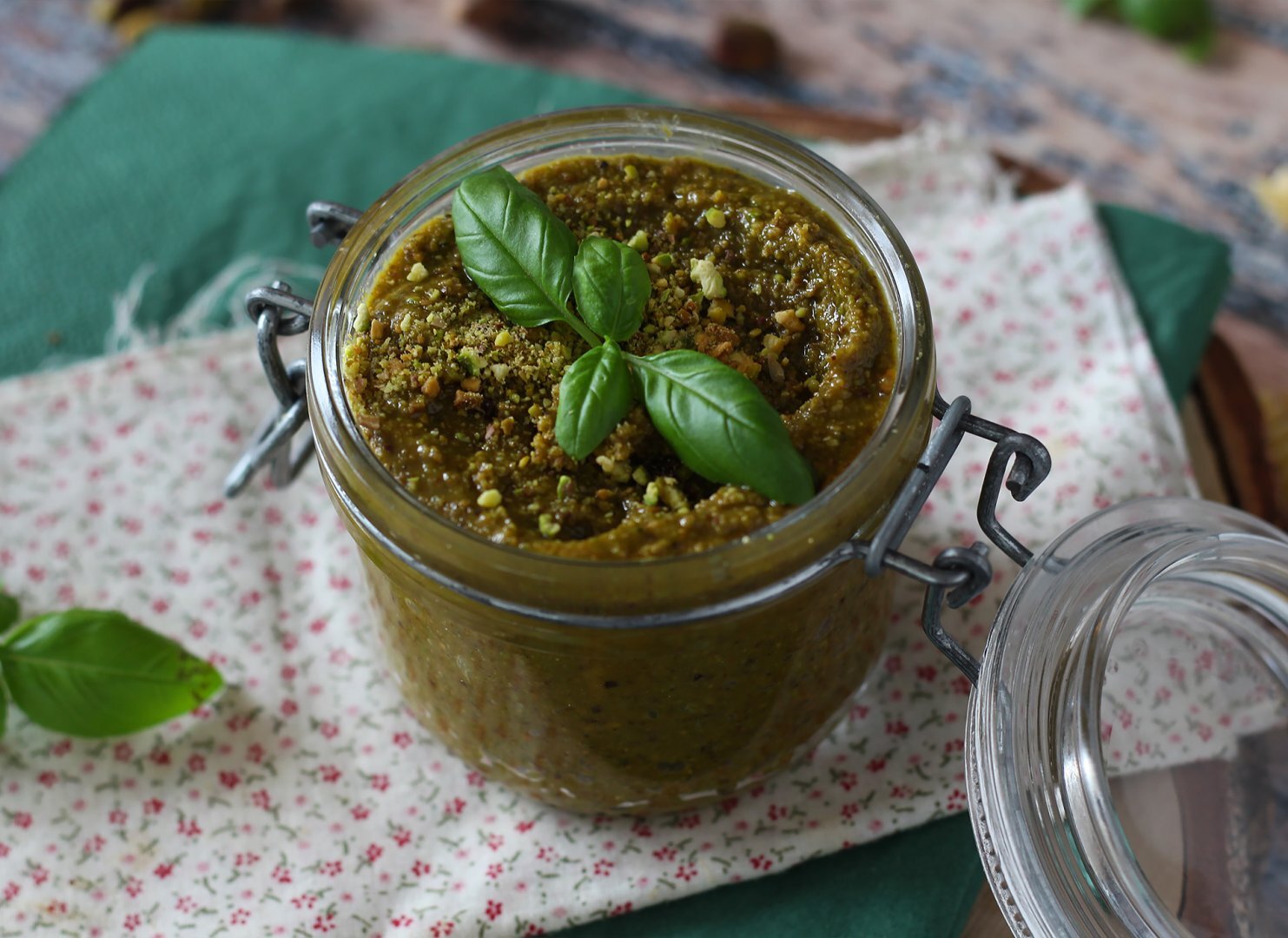 Pesto de pistacho, salsa fácil y sabrosa Receta Petitchef
