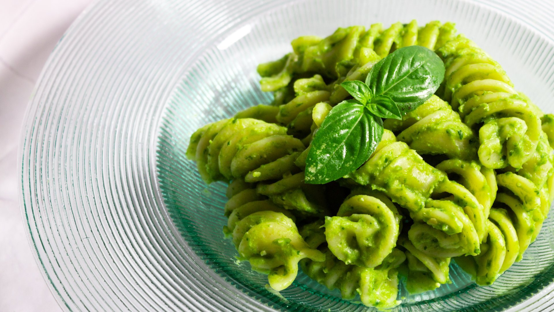 Pestocoli la versión baja en calorías del pesto tradicional
