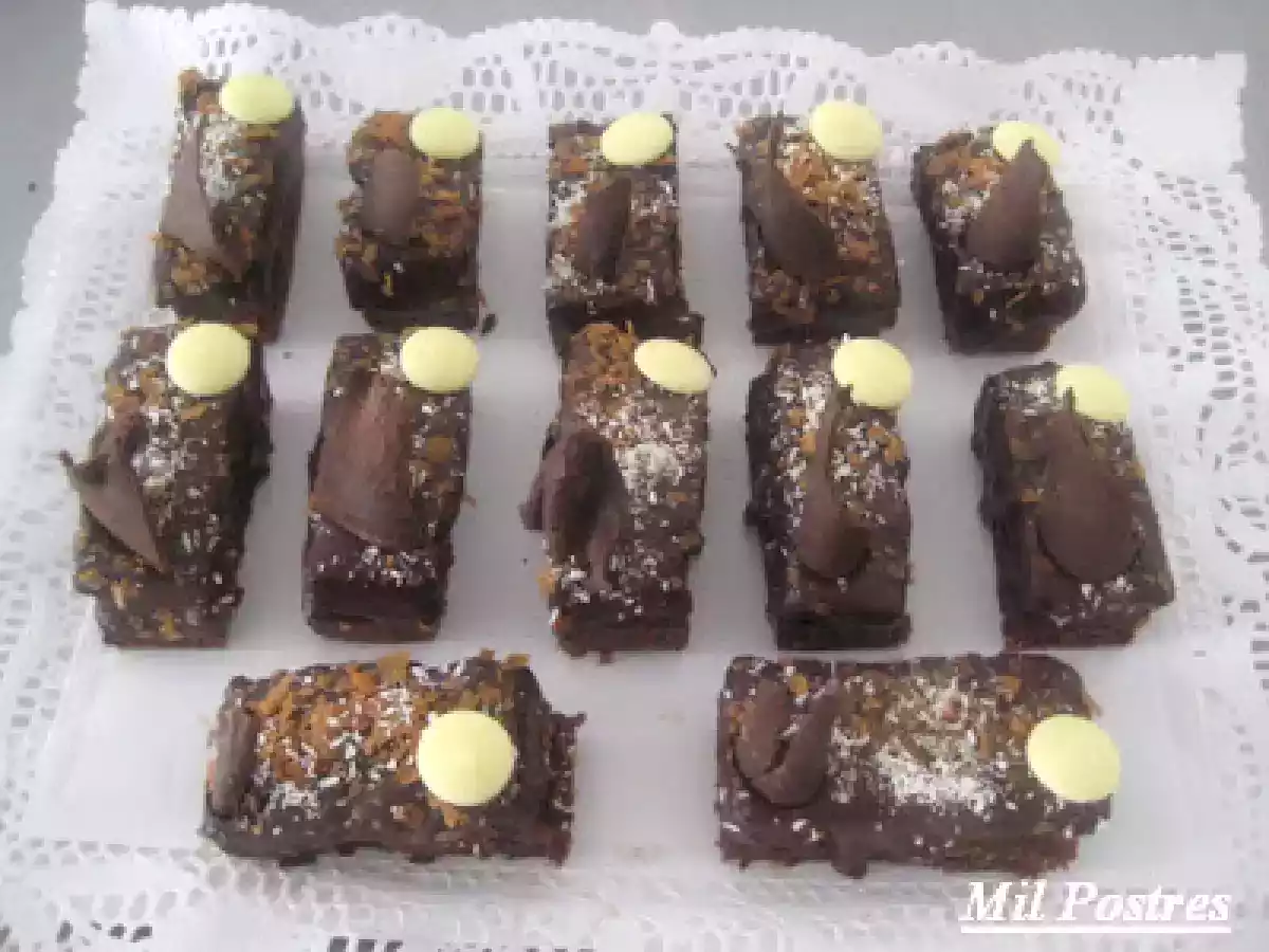 Petit fours de bizcocho de mantequilla dorada - foto 3