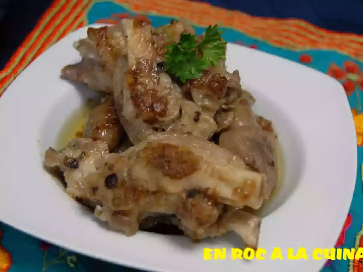 PEUS DE PORC ROSTITS