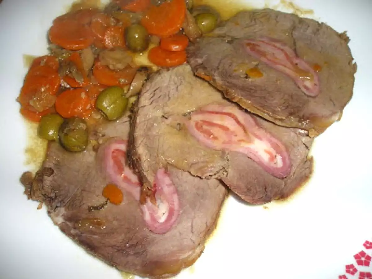 Pez, rabillo o aleta de ternera rellena