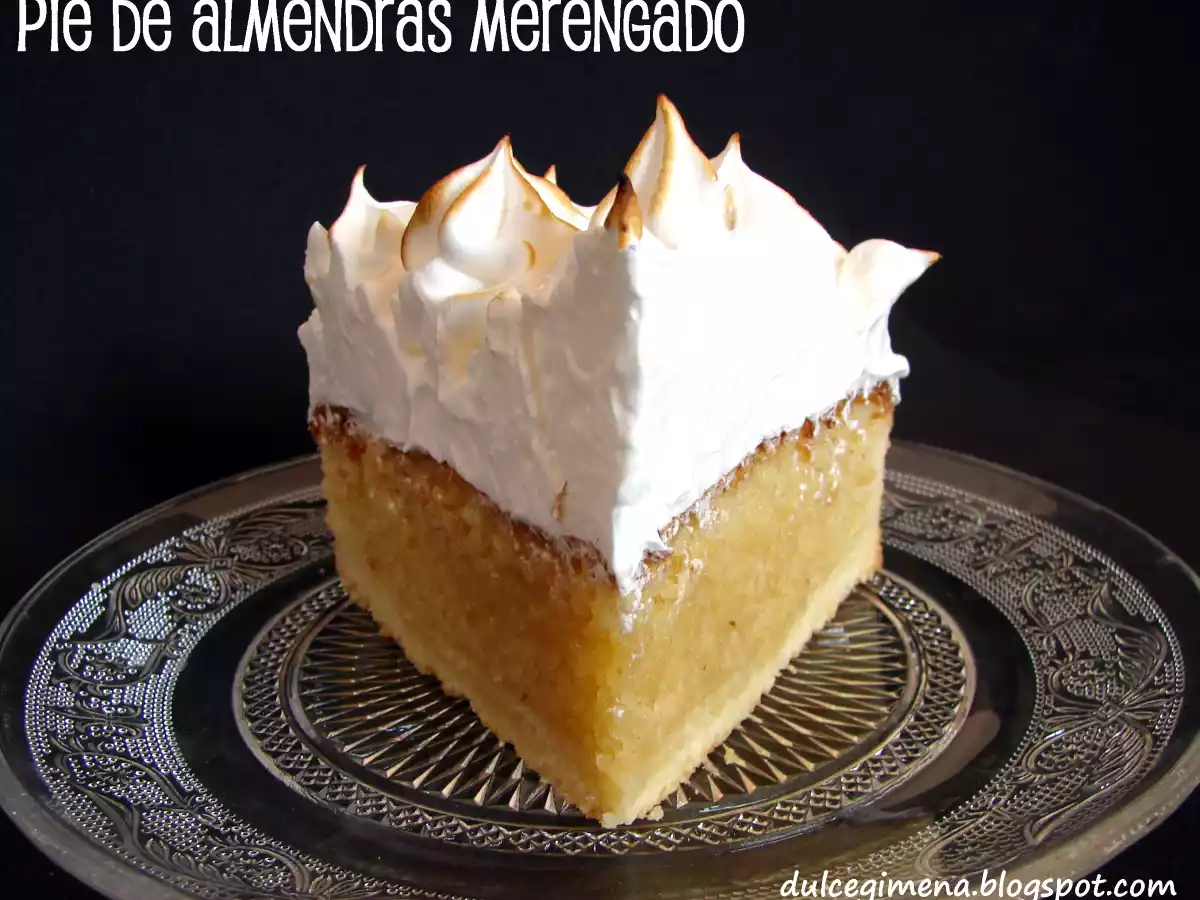 Pie de almendras merengado