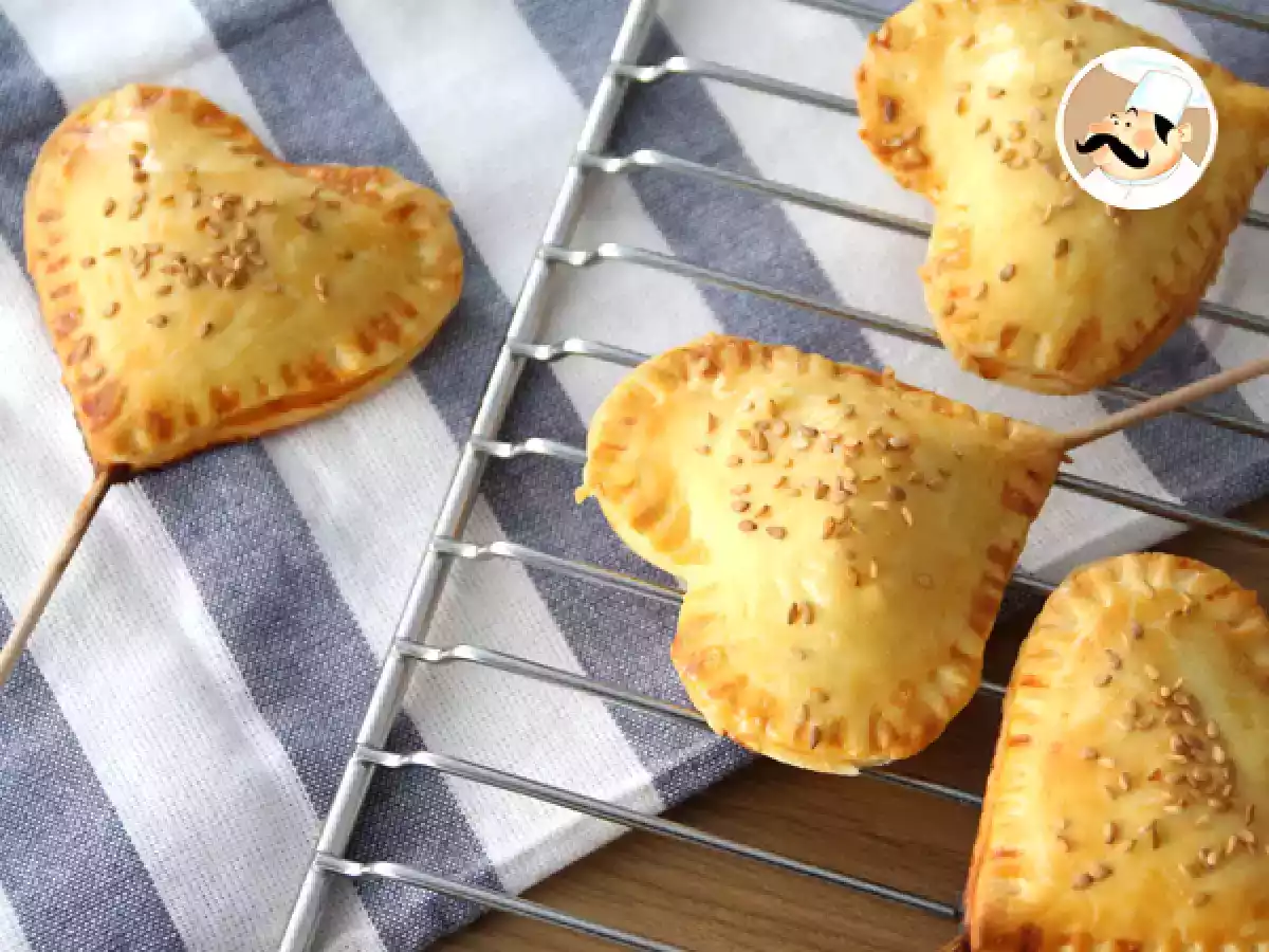 Pie Pops, Empanadillas de corazón en palitos