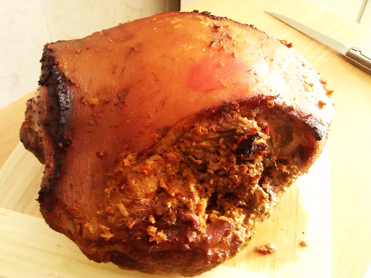 Pierna de cerdo asada a la Colombiana