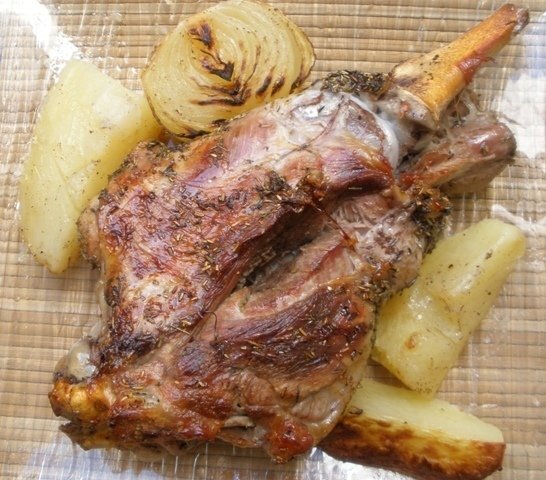 Pierna de Cordero Asada con Salsa de Brandy - Receta Petitchef