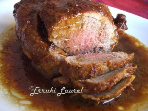 Pierna de cordero deshuesada en salsa de soja - Receta Petitchef