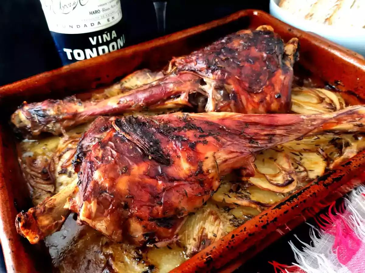 Pierna de cordero lechal al horno - foto 2