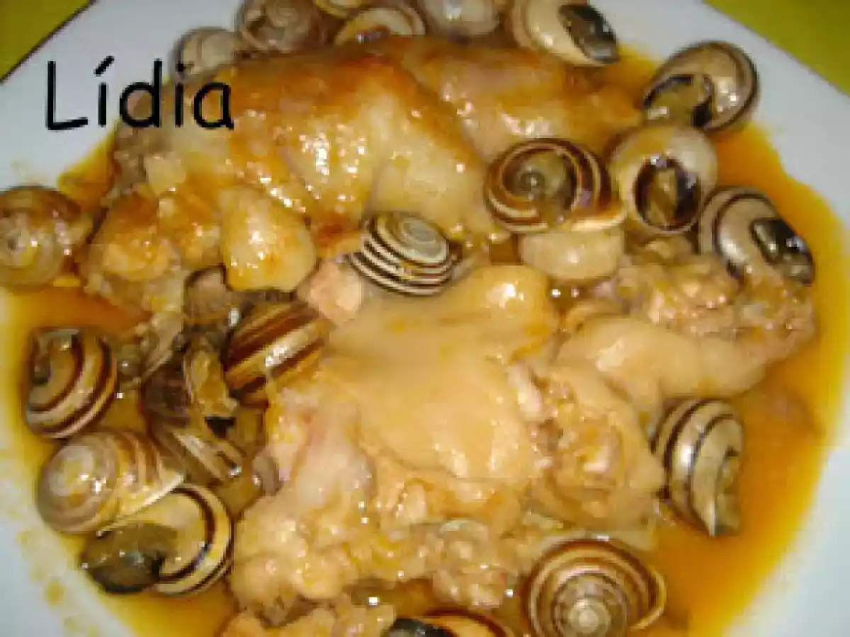 PIES DE CERDO CON CARACOLES